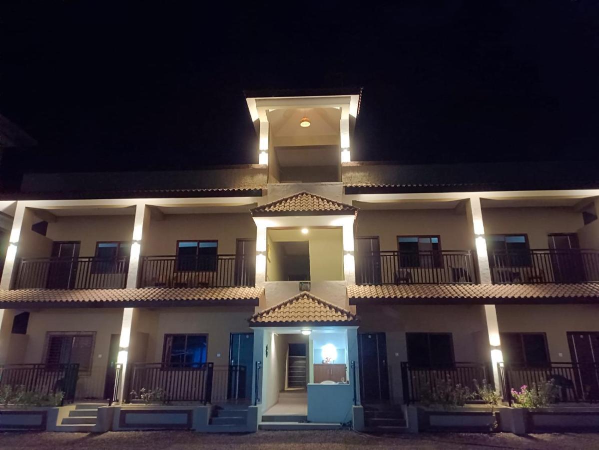 Hotel O'Nest Countryside Surai Exterior foto